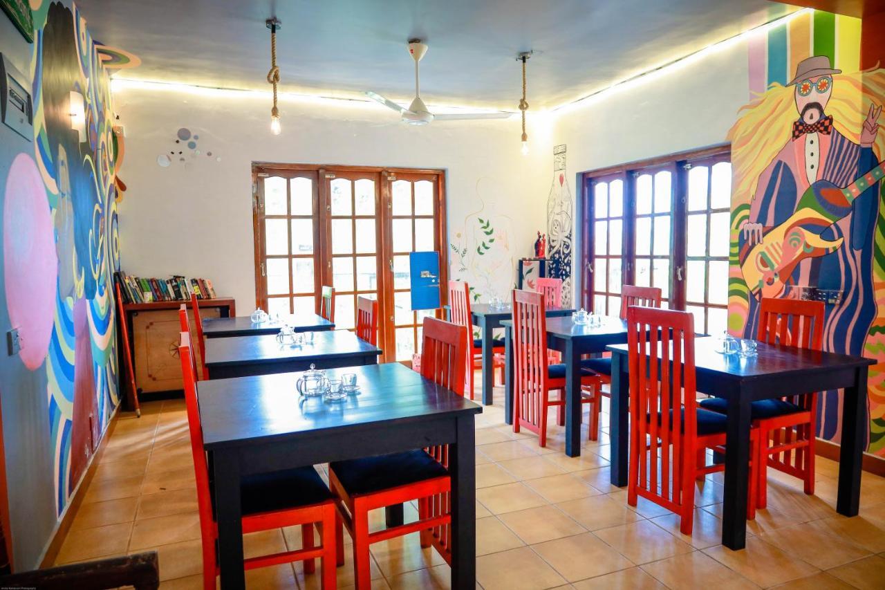 Funk Bunk - Mount View Lodge Kandy Exteriör bild