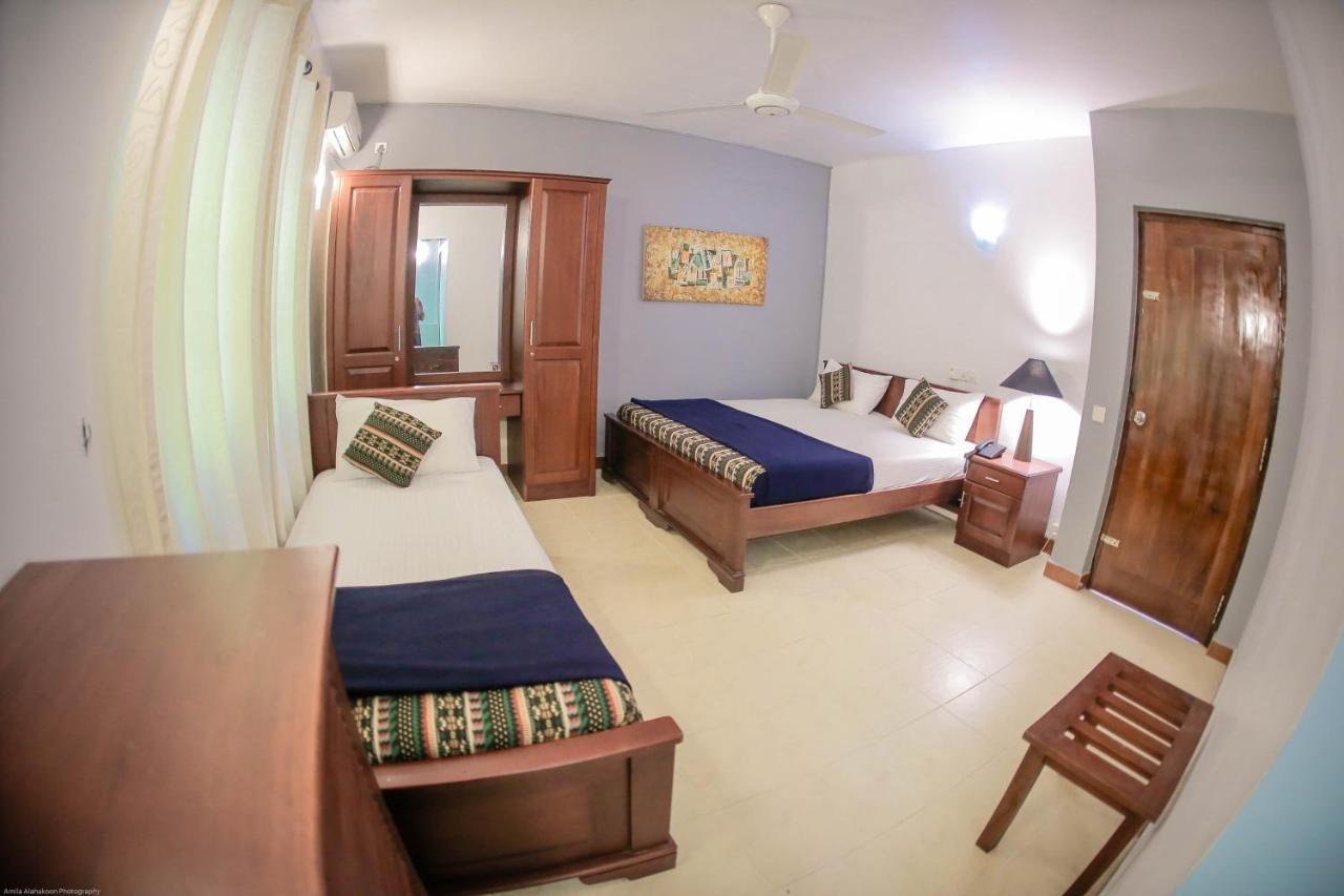 Funk Bunk - Mount View Lodge Kandy Exteriör bild