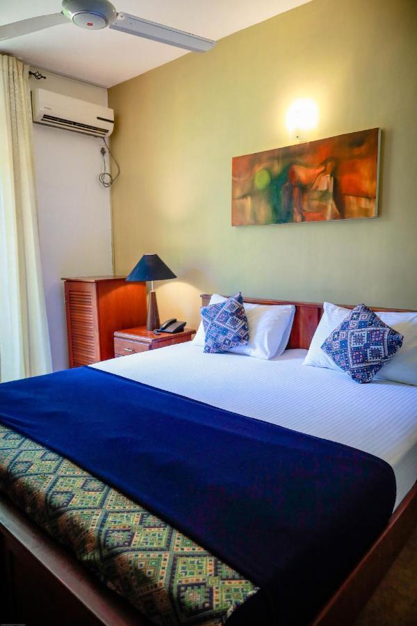 Funk Bunk - Mount View Lodge Kandy Exteriör bild