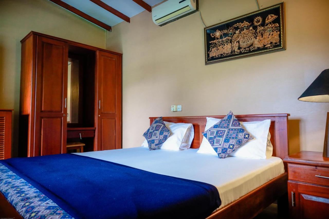 Funk Bunk - Mount View Lodge Kandy Exteriör bild