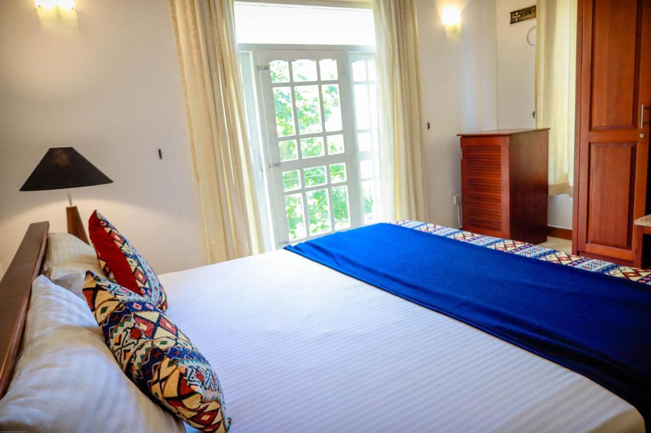 Funk Bunk - Mount View Lodge Kandy Exteriör bild